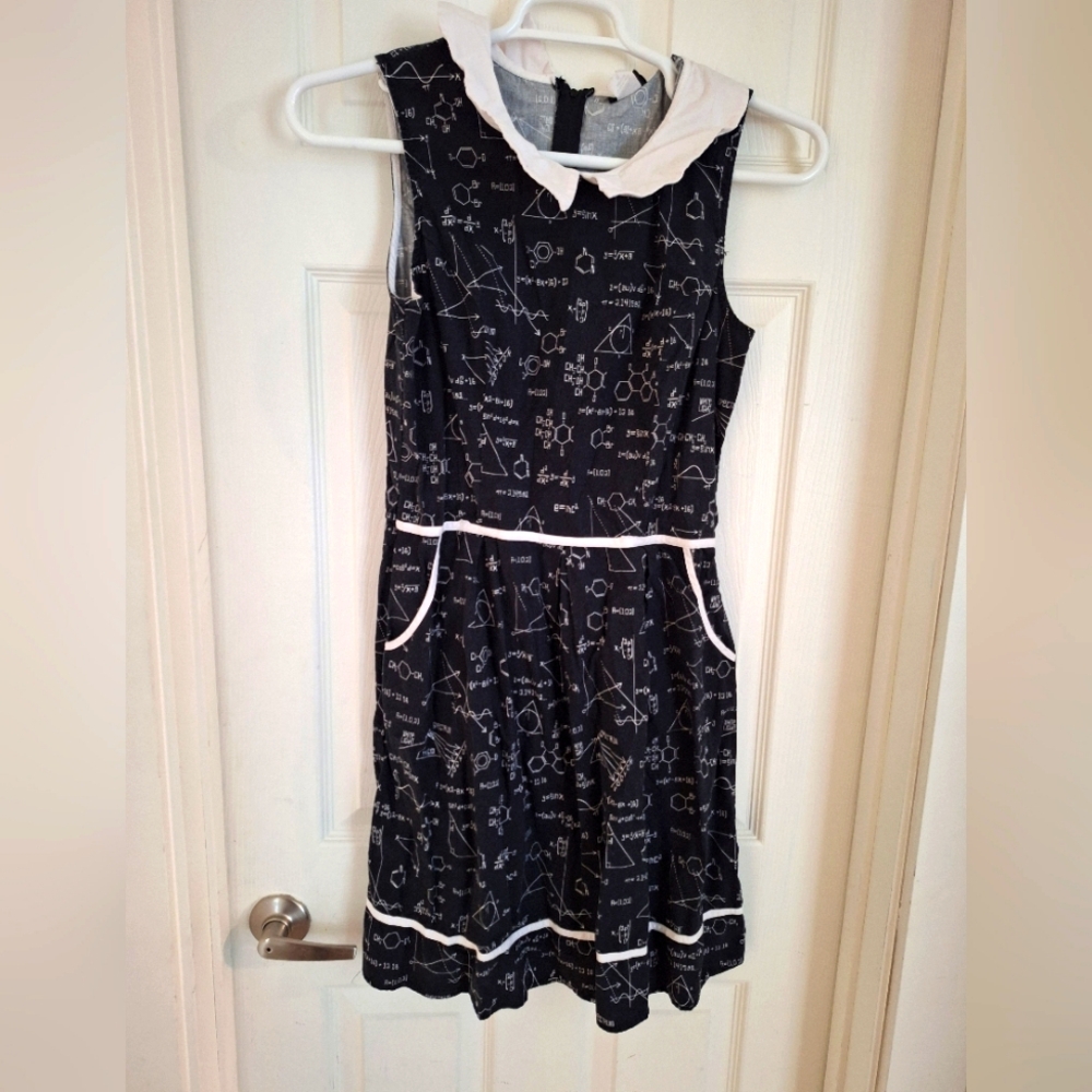 Retrolicious  Science Print Dress with Collar
